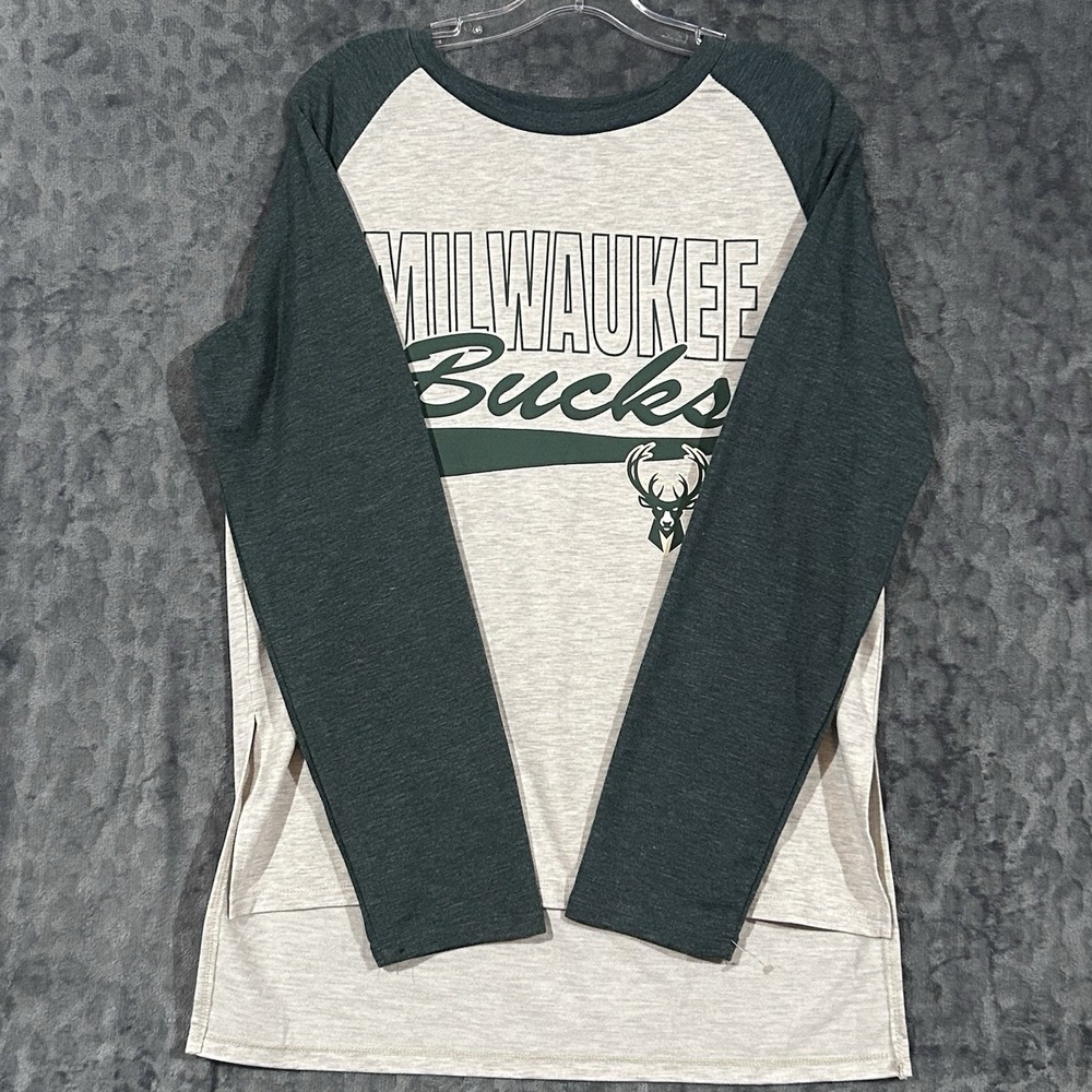 Milwaukee Bucks NBA Women's Green Contrast Long Sleeve T-Shirt Size XL